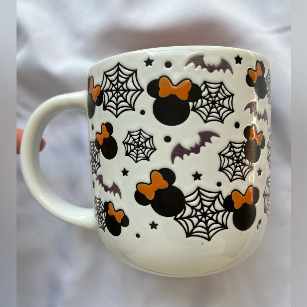 🧡🕸️ Minnie Mouse 2023 Halloween Mug 🕸️🧡